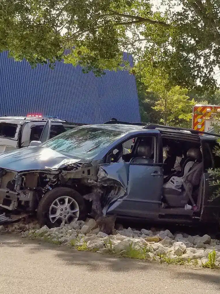 serious suv accident emergency response scene